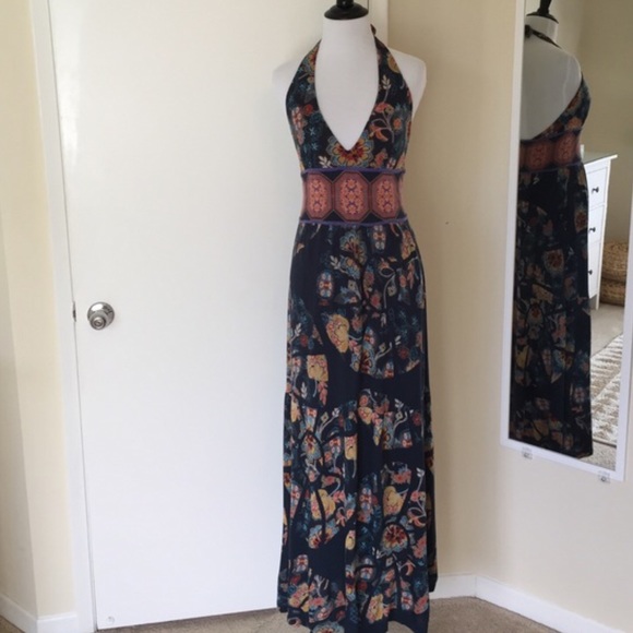 Mango Dresses & Skirts - MANGO MAXI DRESS.